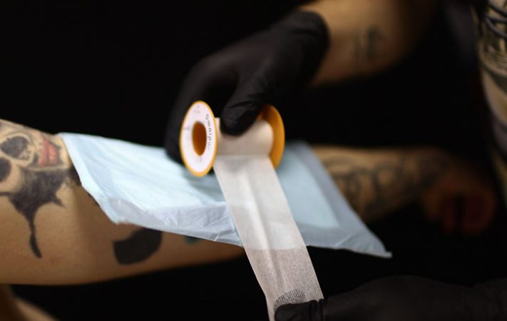 Важные рекомендации по уходу за свежей татуировкой