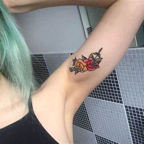 Женские татуировки на бицепс – найдите лучшие идеи сегодня